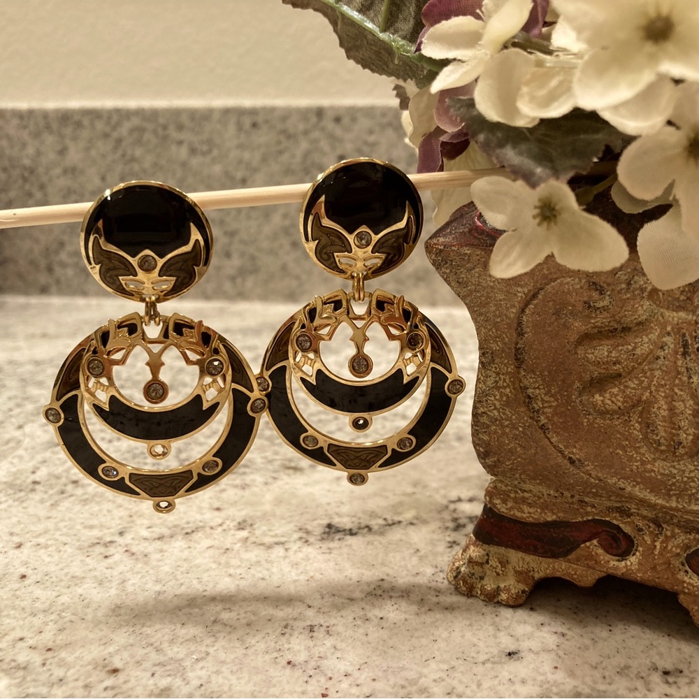 Vintage Edgar Berebi Black enamel and gold dangle clip on earrings